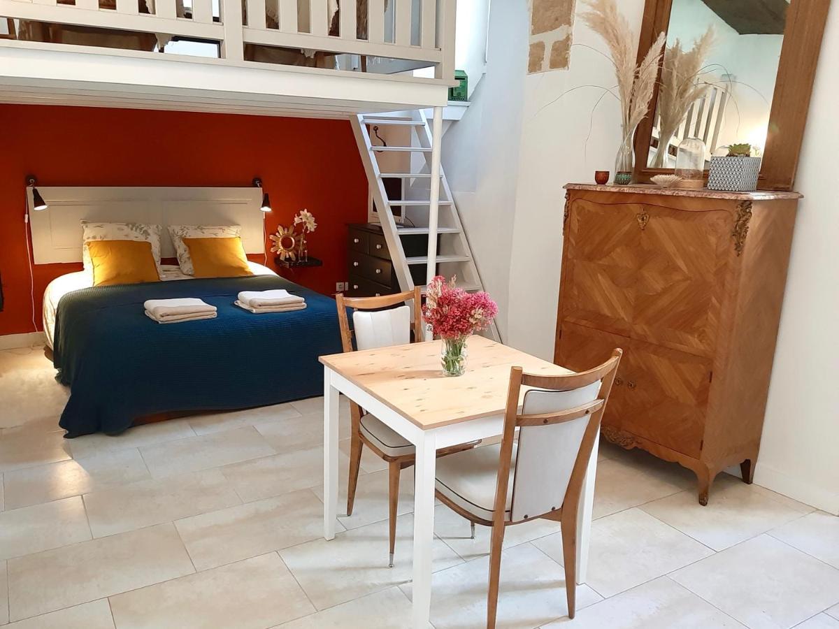 En Plein Coeur : Charmant Gite Centre Amboise Esterno foto
